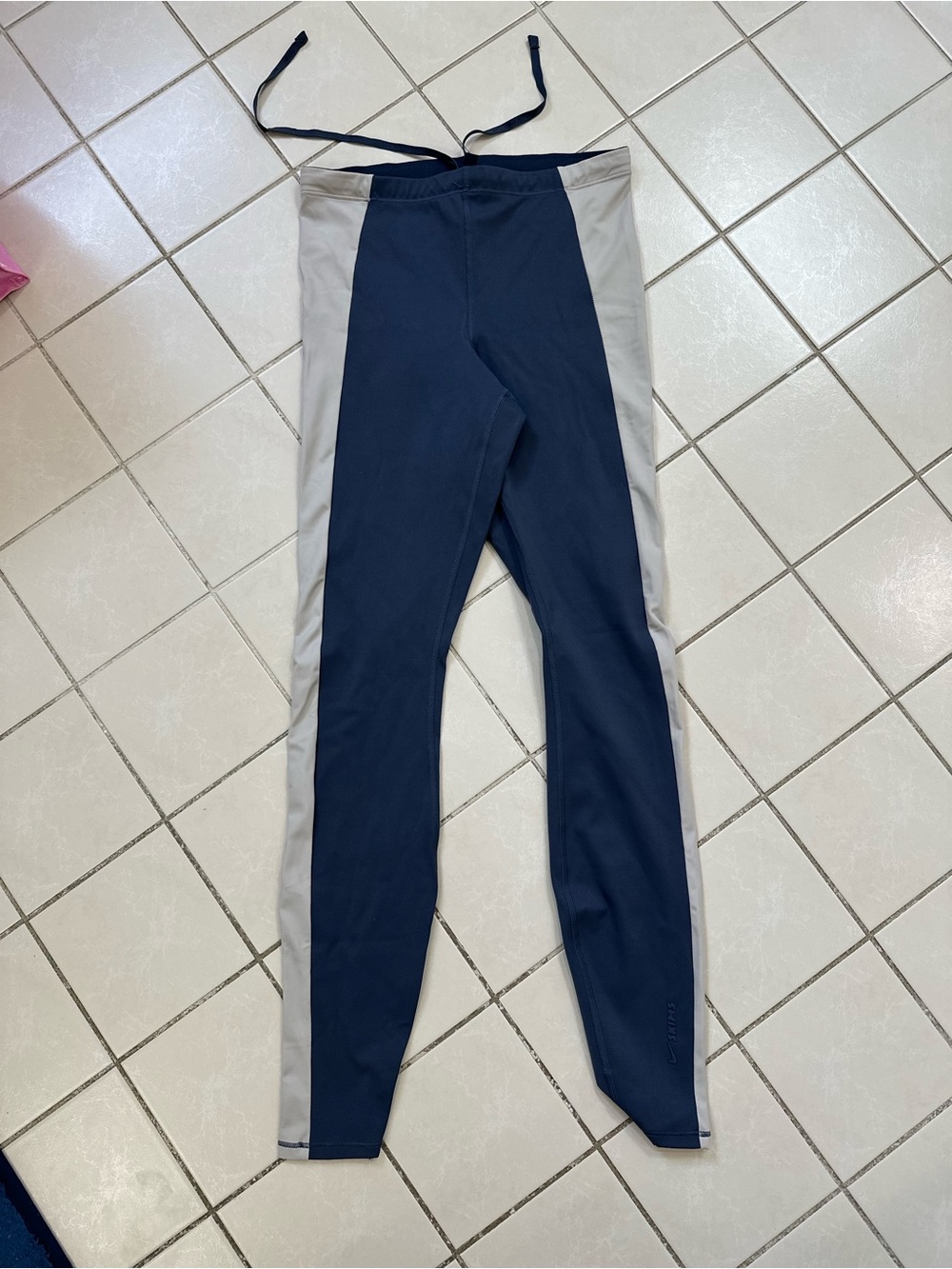 Nike x Skims Navy and Light Gray Colorblock Athletic Leggings